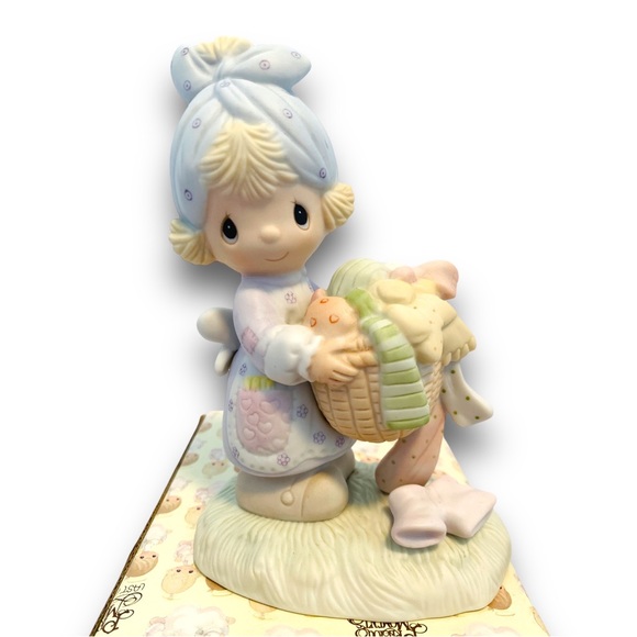 Precious Moments Figurine Be Not Weary In Well Doing Vintage Figurine - Picture 7 of 9